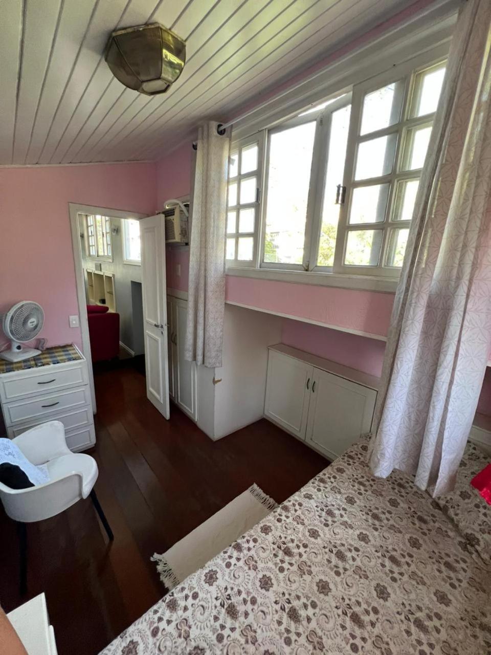 Apartamento Andar 3 Em Bangalo A Beira Mar , Pe Na Areia *