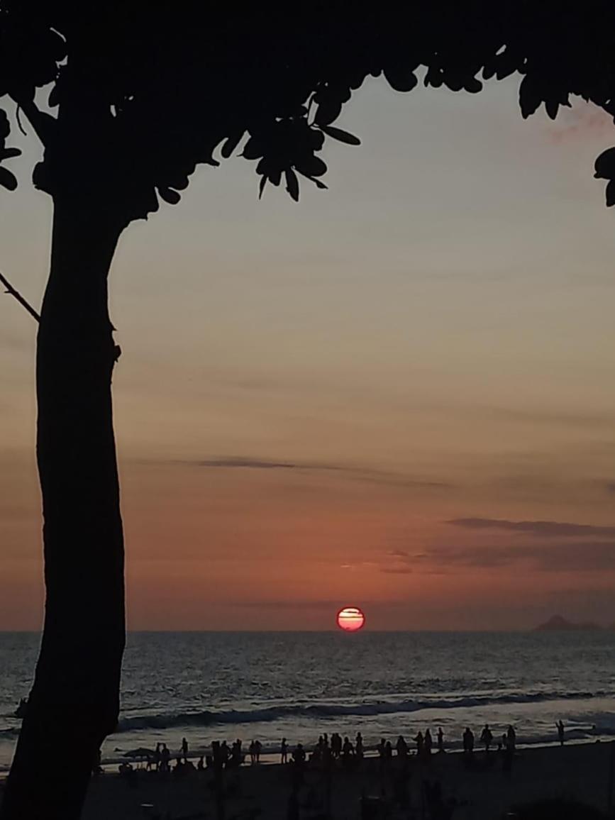 Andar 3 Em Bangalo A Beira Mar , Pe Na Areia Rio de Janeiro